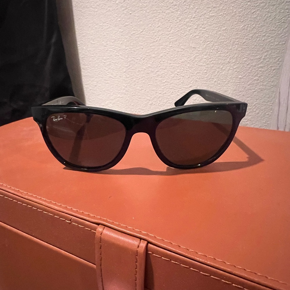 RAY BAN Polarized Sunglasses